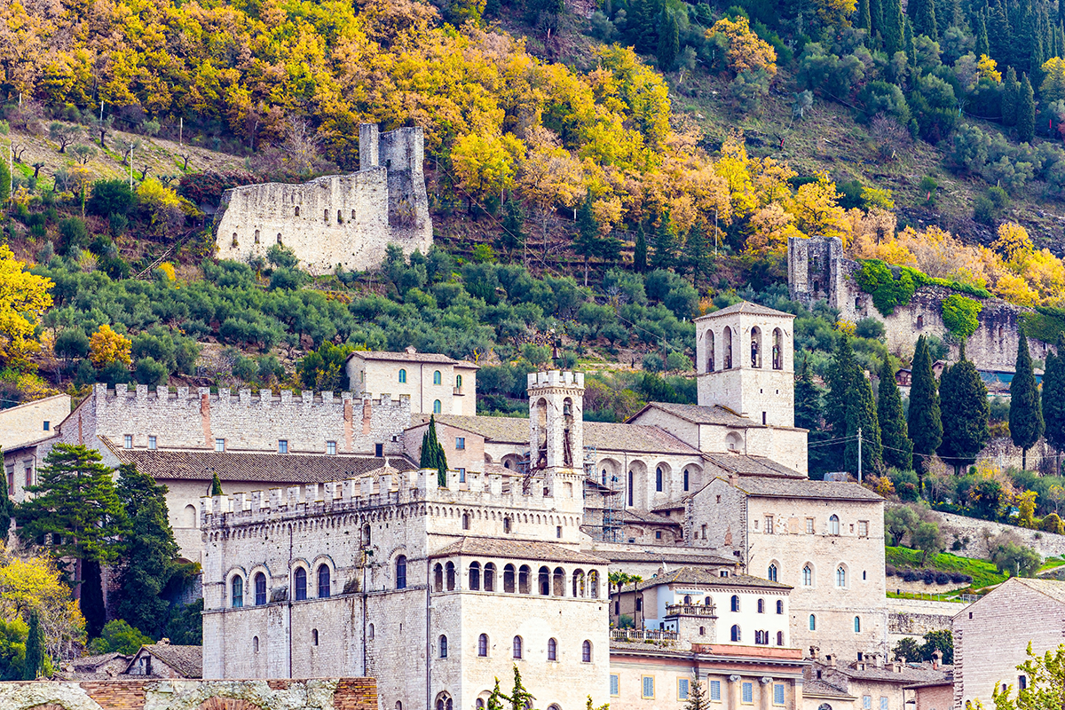  An alluring view of the historic buildings of Gubbio in Umbria, Italy