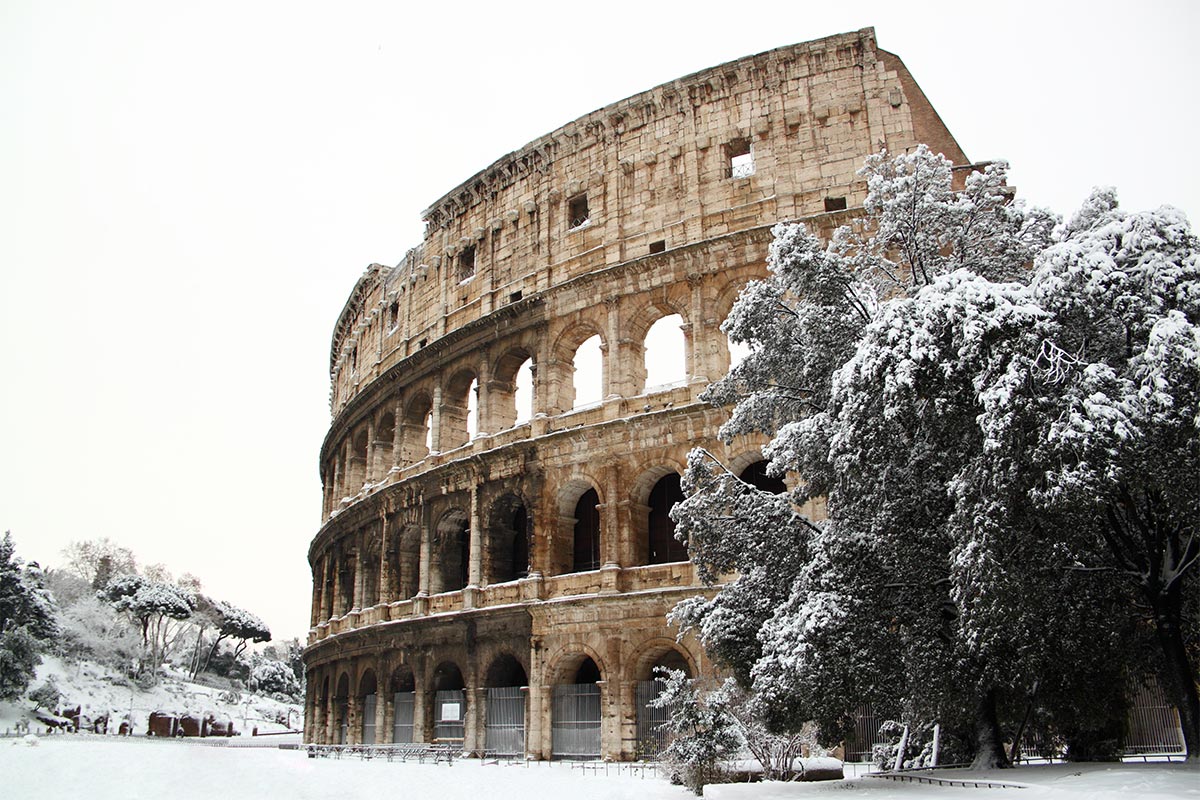 Rome's colossuem in the snow
