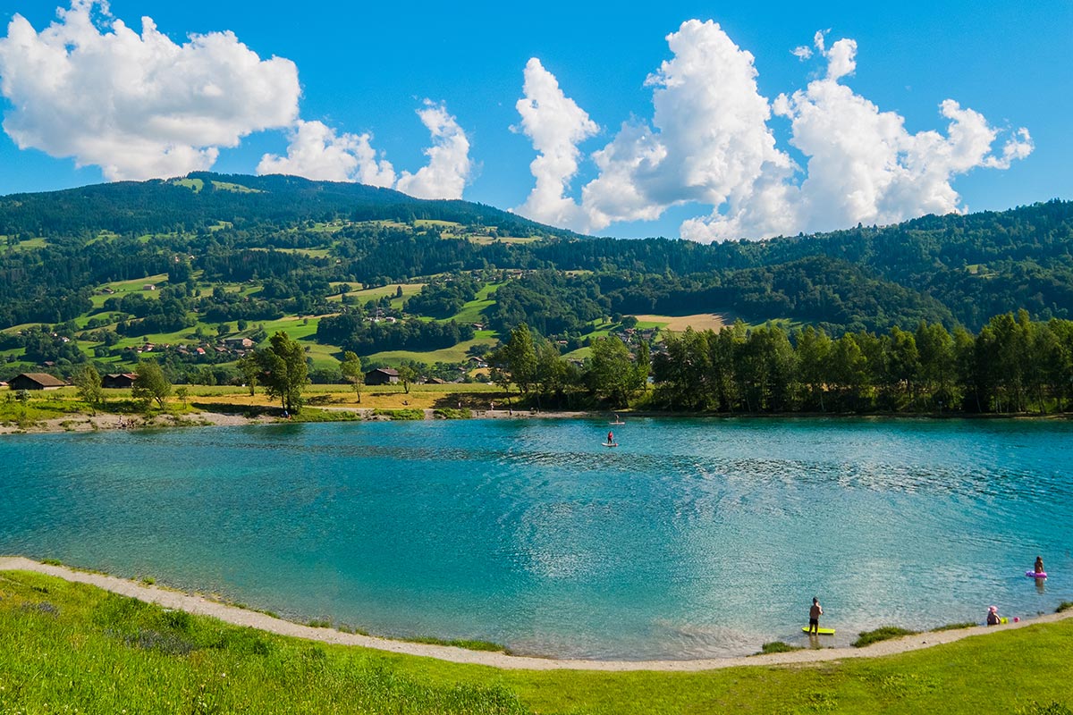 The summertime calls for a day at Lac de Passy