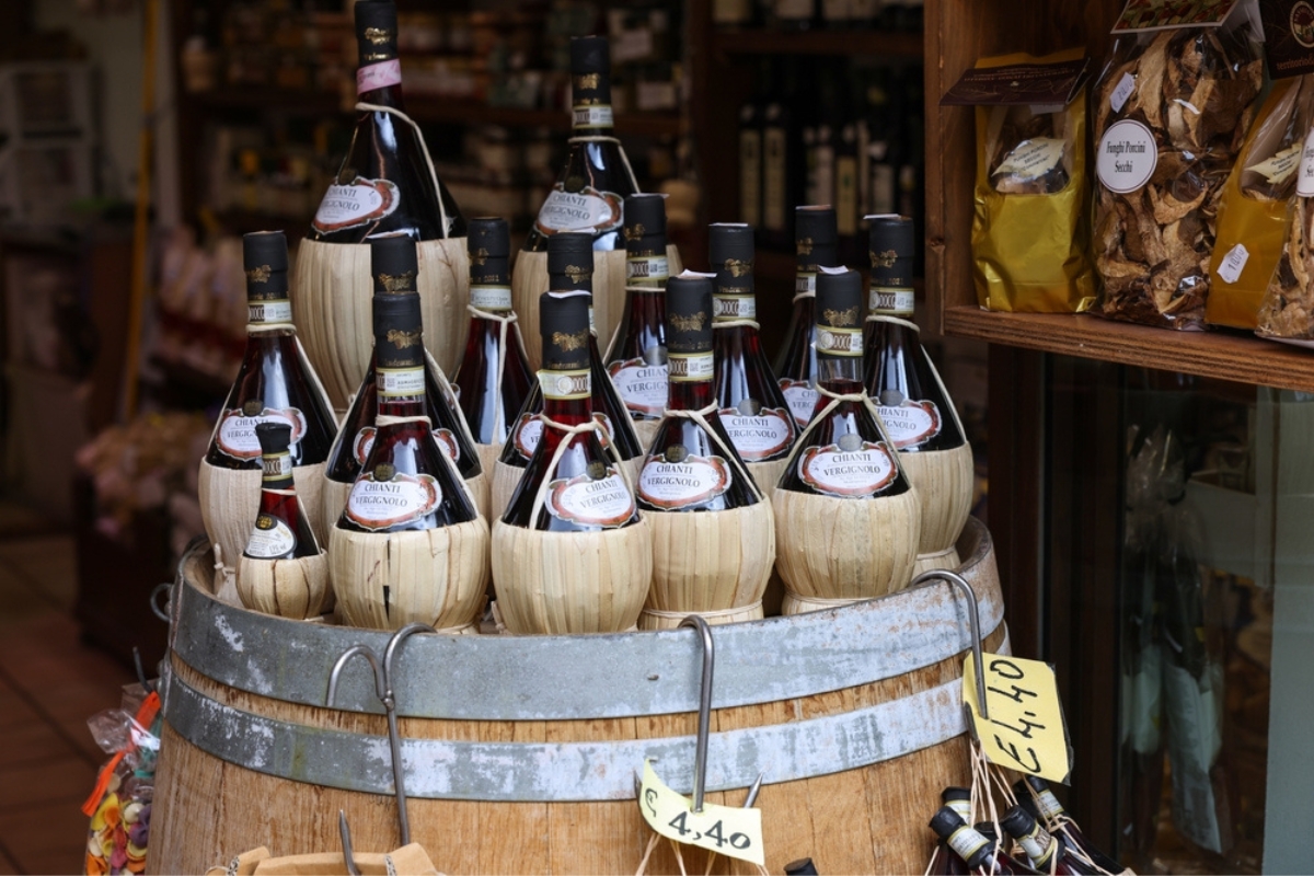 A shop selling local and typical italian produce in the historic center of San Gimignano, Tuscany