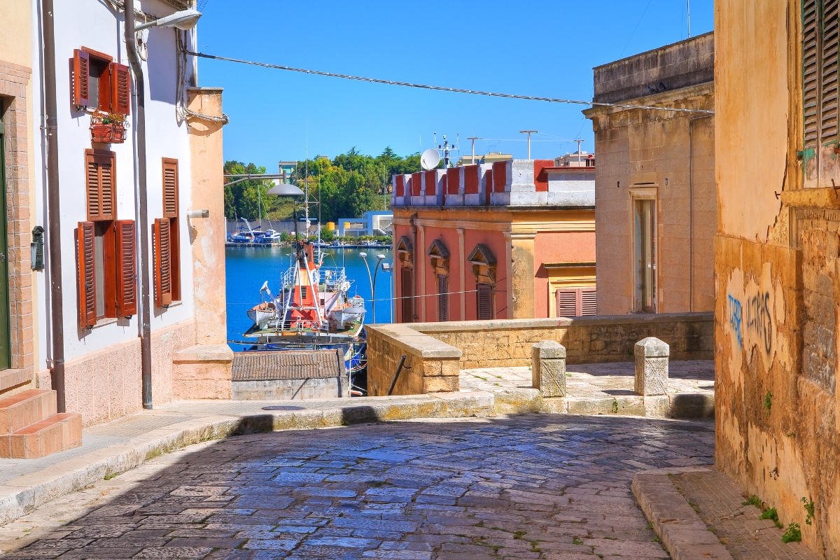 A street to the port in the historic centre of Brindisi 