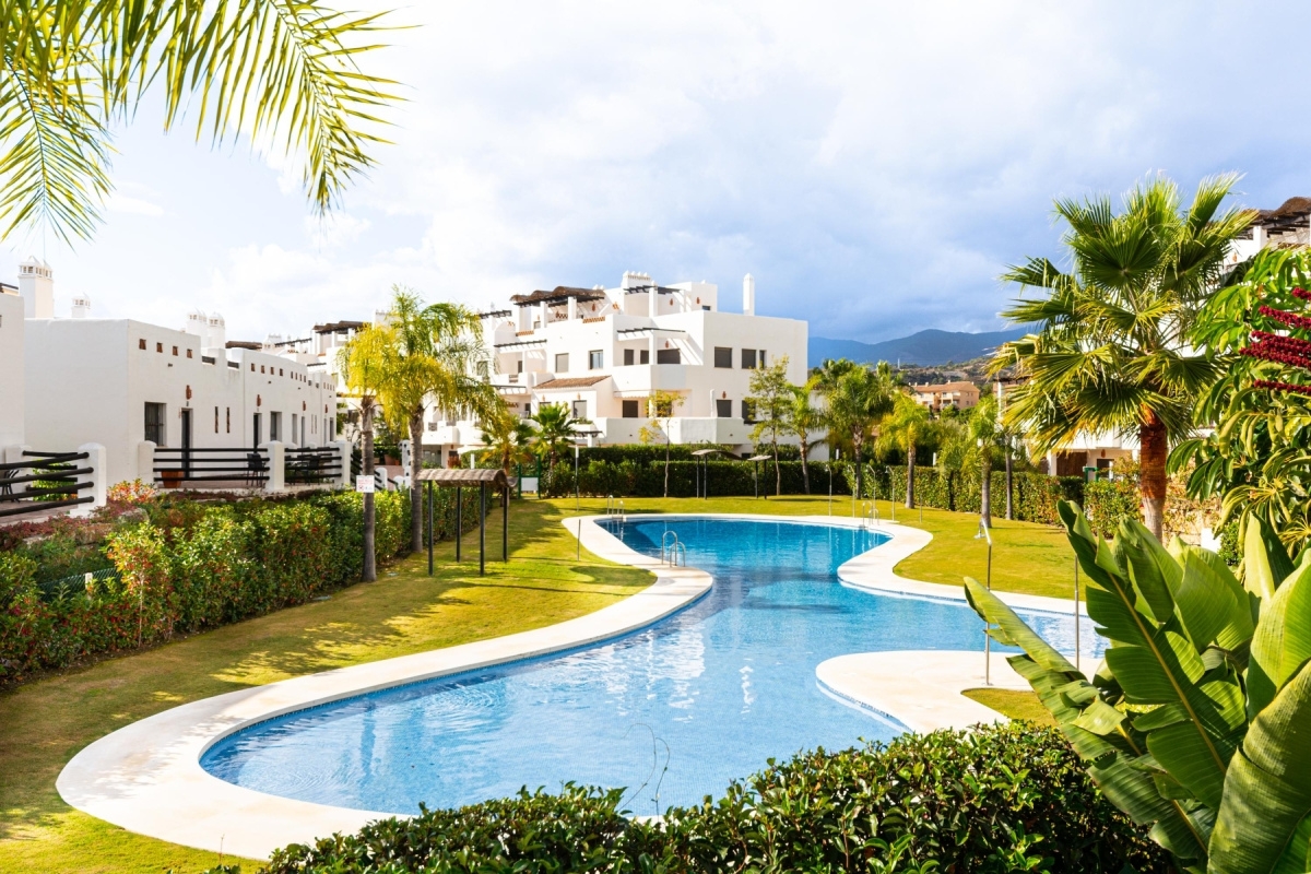 Happy.Rentals’ luxurious holiday home with a pool and private terrace in Estepona 