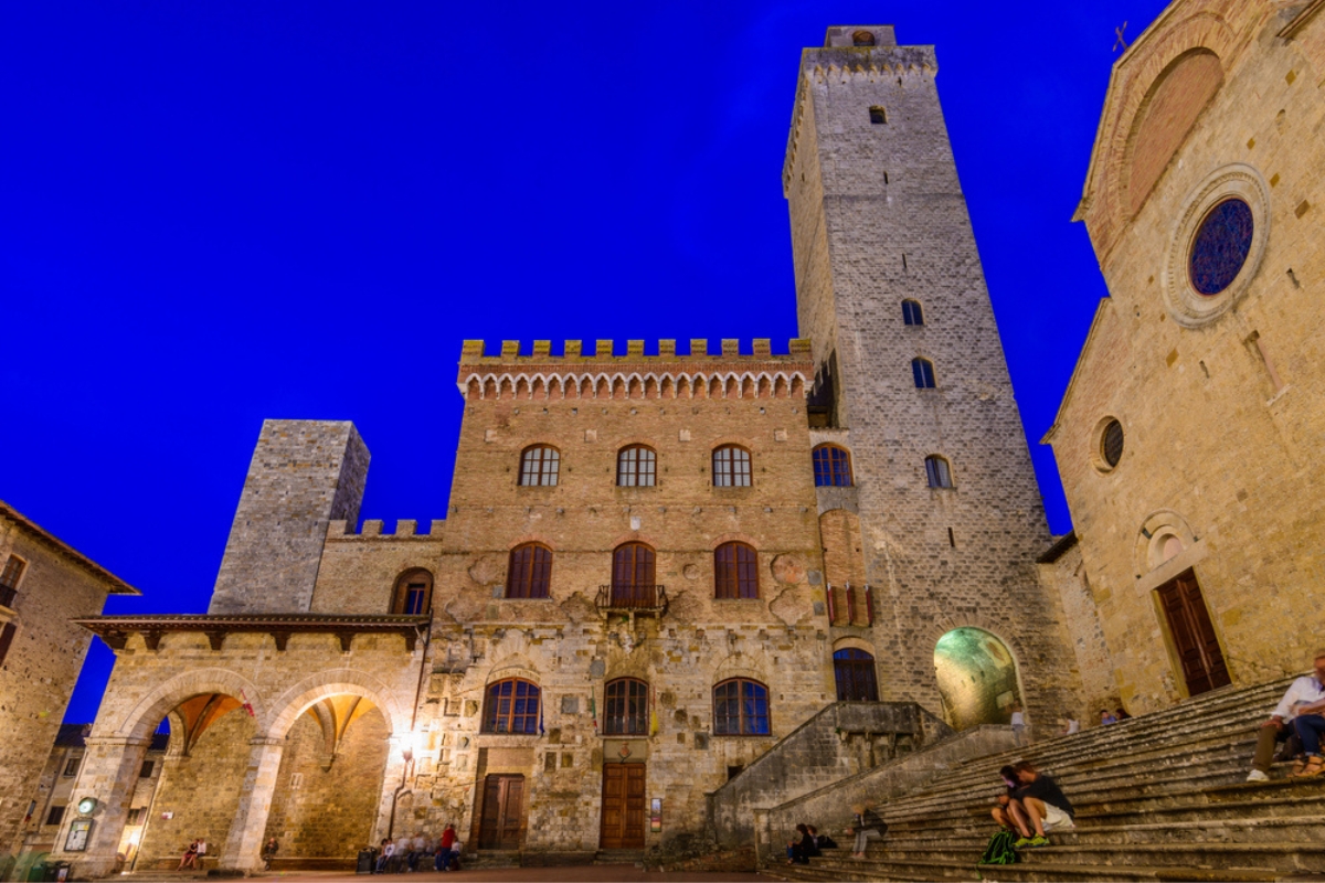 Palazzo Comunale (o Palazzo del Popolo), Torre Grossa e Duomo di San Gimignano (Collegiata di Santa Maria Assunta) in Piazza del Duomo