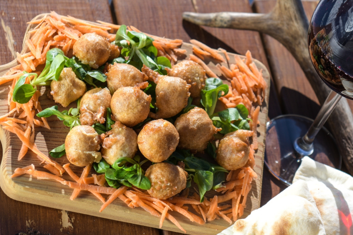 Sciatt is a specialty of Valtellina area: crispy round buckwheat pancakes that hide a tasty heart of stringy cheese