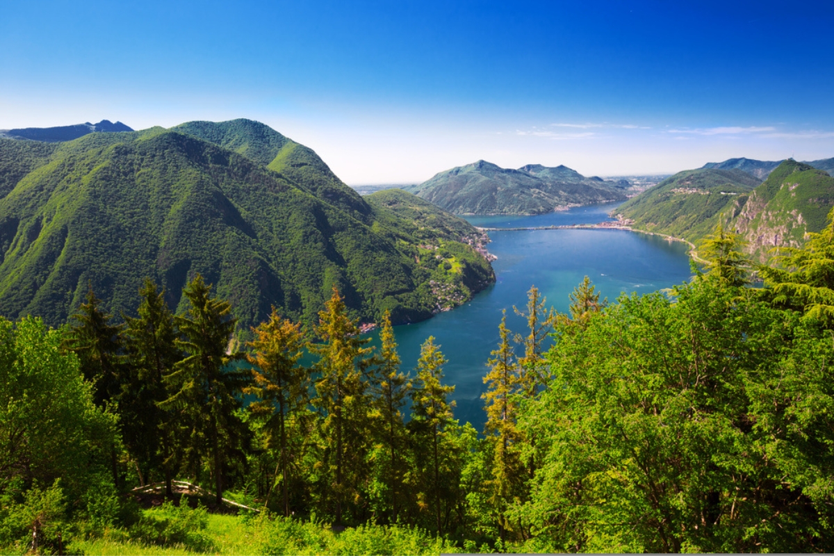 Splendida vista sul Lago di Lugano e sul Monte San Salvatore