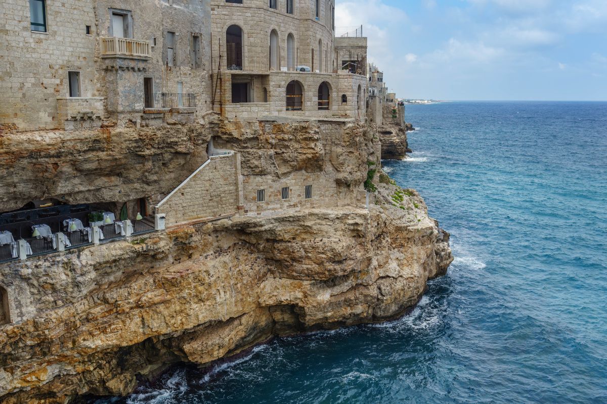 The famous Ristorante Grotta Palazzese and its breathtaking location 