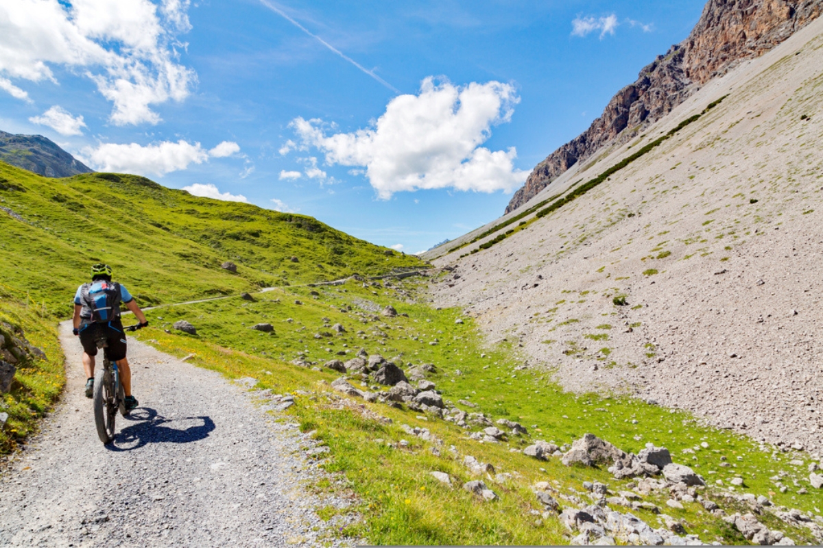 Val Alpisella, Bormio (IT), Escursione in mountain bike in una bella giornata di sole