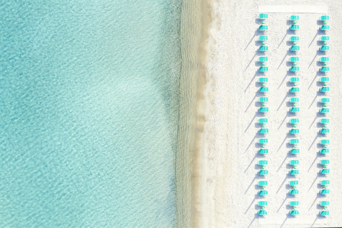 Uno scatto mozzafiato della splendida spiaggia di Marinella a Porto Rotondo