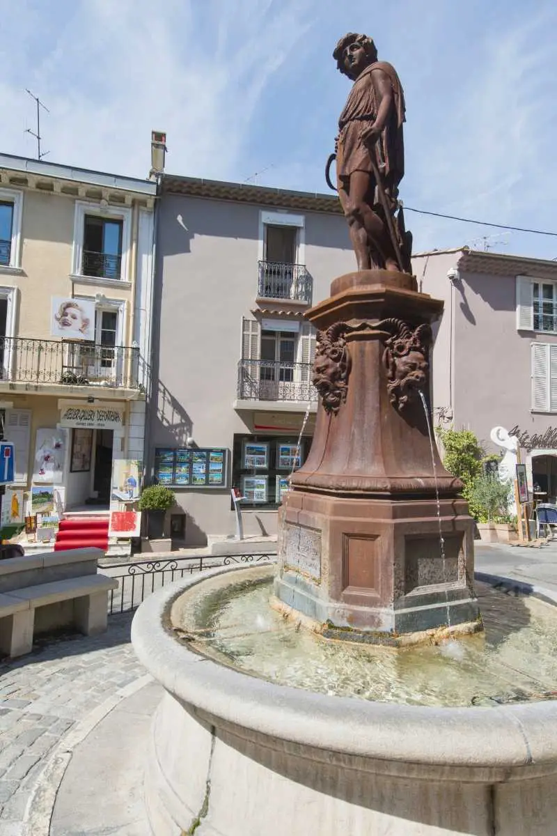 Mougins image