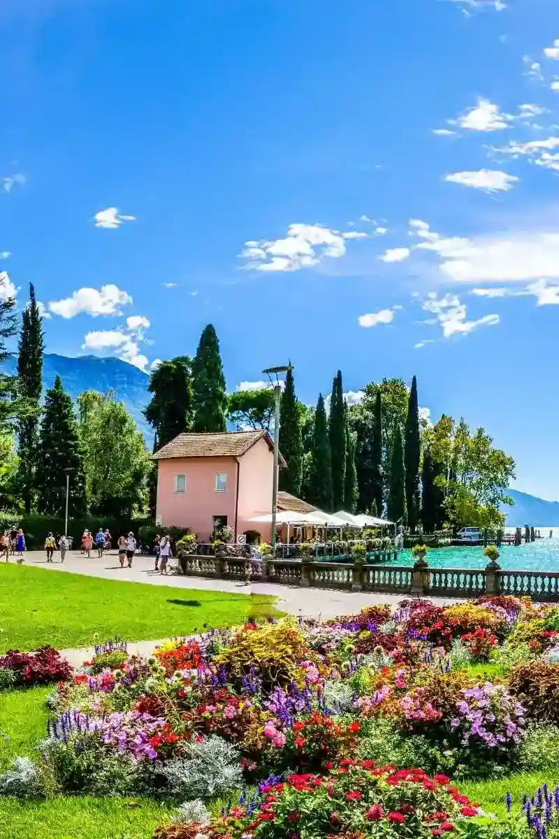 Riva Del Garda image